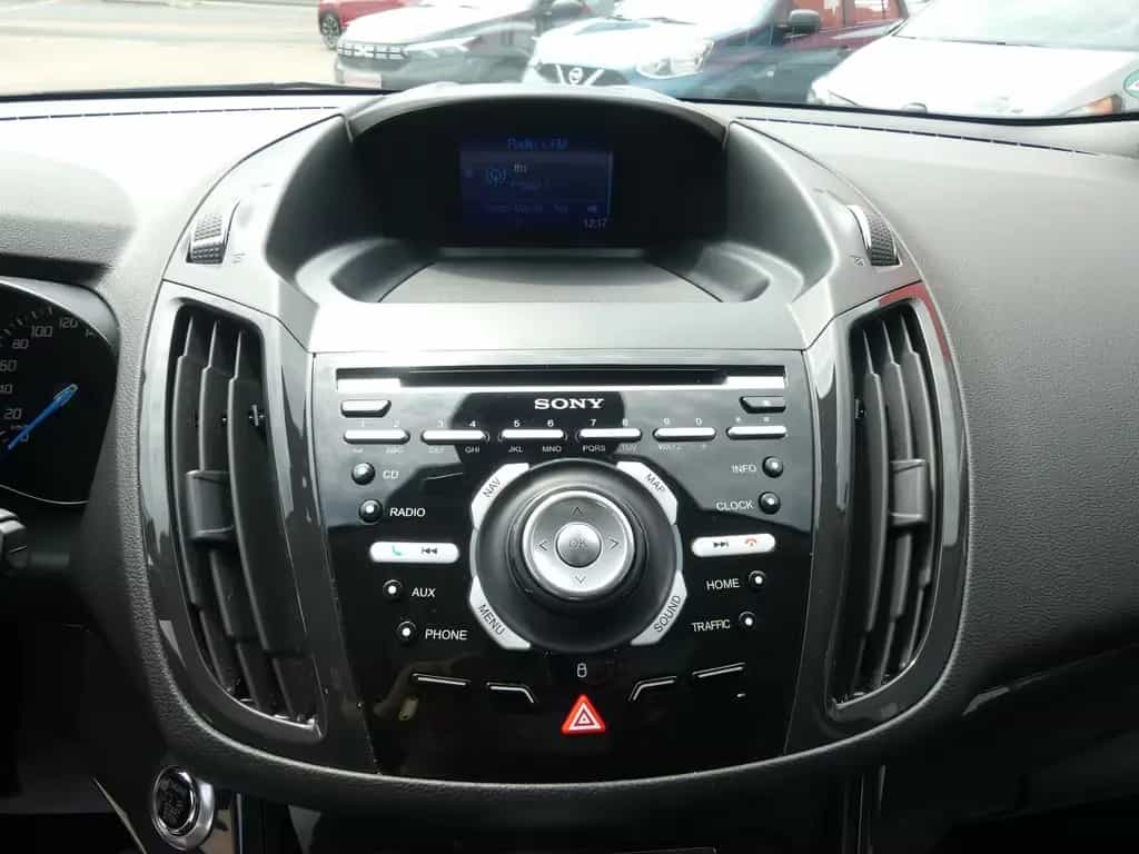 Ford Kuga Titanium Navi*Sitzheizung*Leder*Xenon 02/2015-photo-16