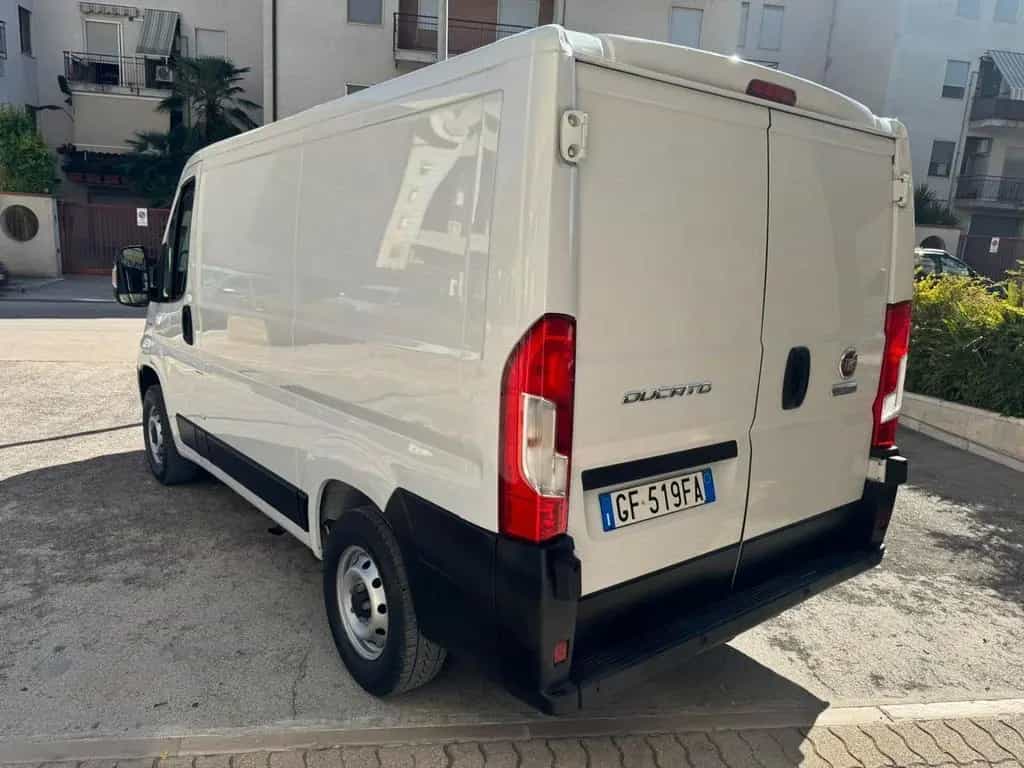 Fiat Ducato FIAT DUCATO 30 2.3 MJ 120 CV. PC TN CH1 3 POSTI 06/2021-photo-4