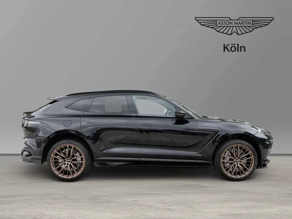 Aston Martin DBX 707 Ultramarine Black / Dark Knight 06/2024-photo-2