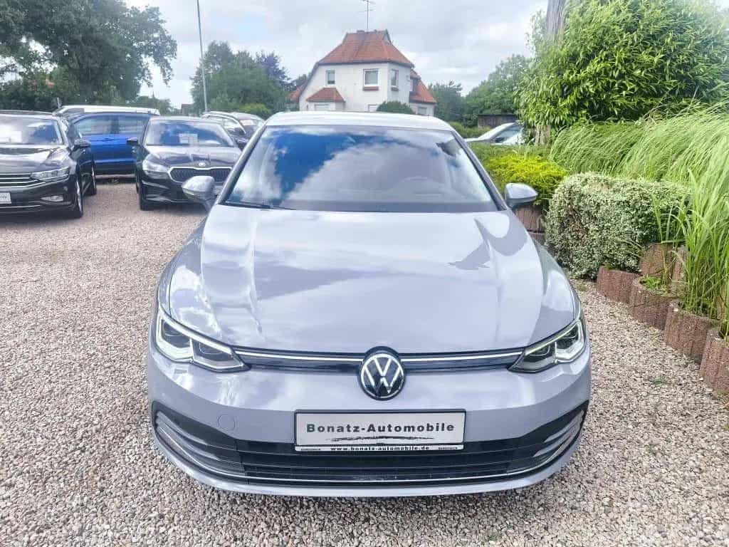 Volkswagen Golf 1.5 TSI Life *Navi,Kamera,ACC,APP,Standhzg* 02/2023-photo-1