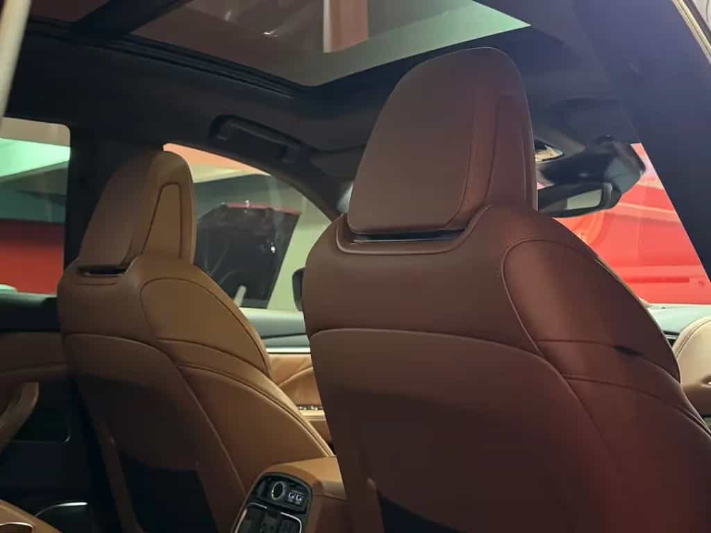 Maserati Levante /3.8 V8/530 PS/GTS/Q4/PANO/1.HAND/PERFEKT 05/2021-photo-12