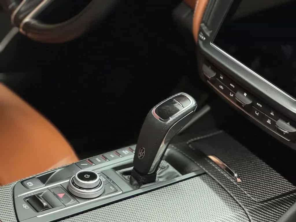 Maserati Levante /3.8 V8/530 PS/GTS/Q4/PANO/1.HAND/PERFEKT 05/2021-photo-15