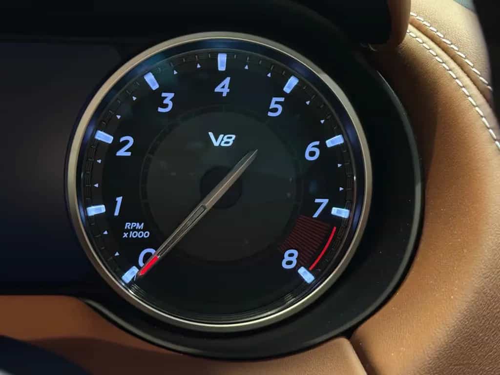 Maserati Levante /3.8 V8/530 PS/GTS/Q4/PANO/1.HAND/PERFEKT 05/2021-photo-26