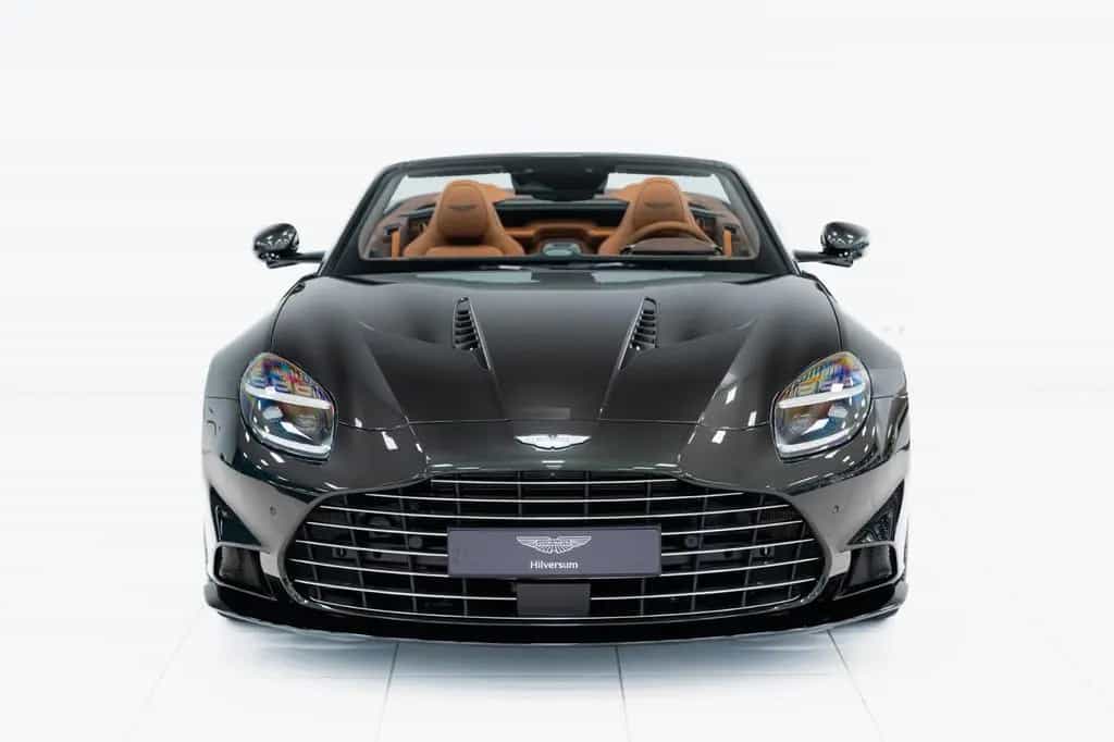 Aston Martin Vanquish Volante Full Options Titanium Exhaust 02/2026-photo-2