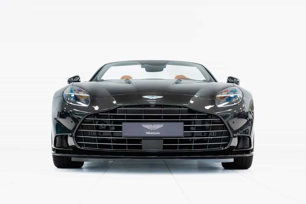Aston Martin Vanquish Volante Full Options Titanium Exhaust 02/2026-photo-21