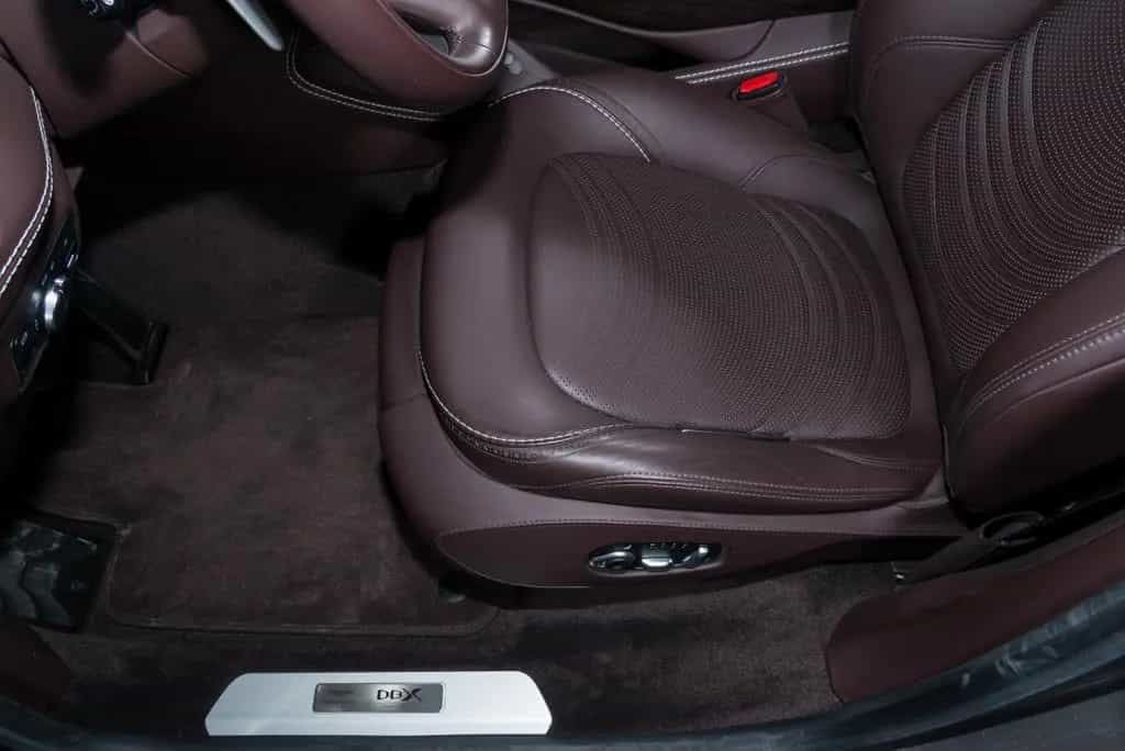 Aston Martin DBX 550CV 06/2024-photo-14