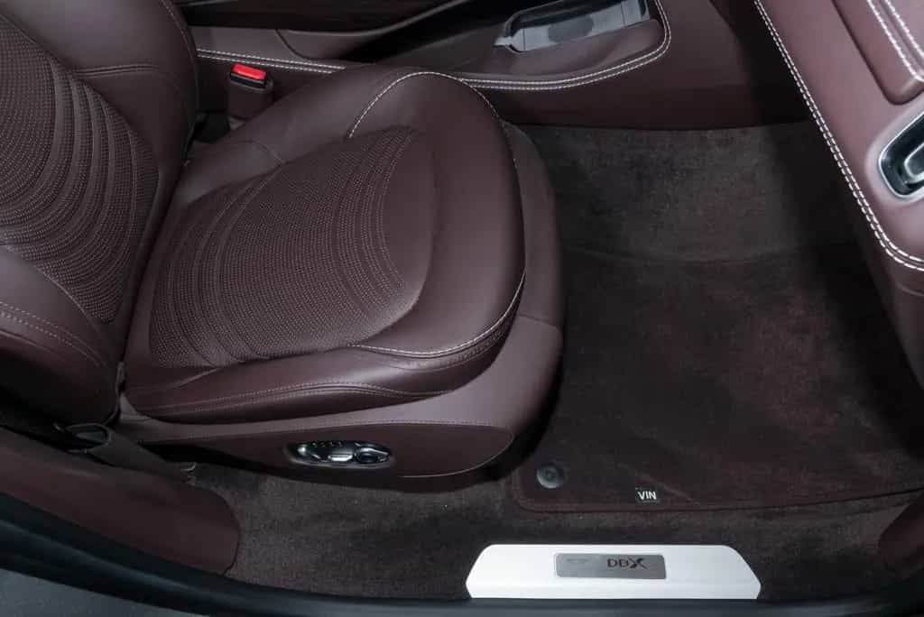 Aston Martin DBX 550CV 06/2024-photo-16