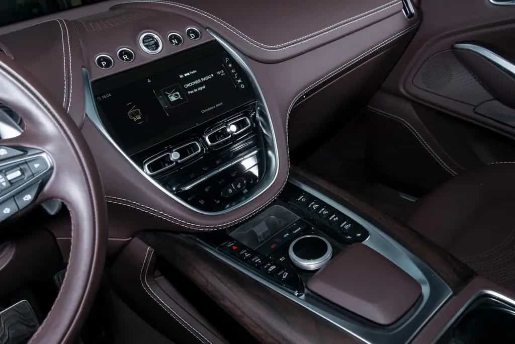 Aston Martin DBX 550CV 06/2024-photo-19