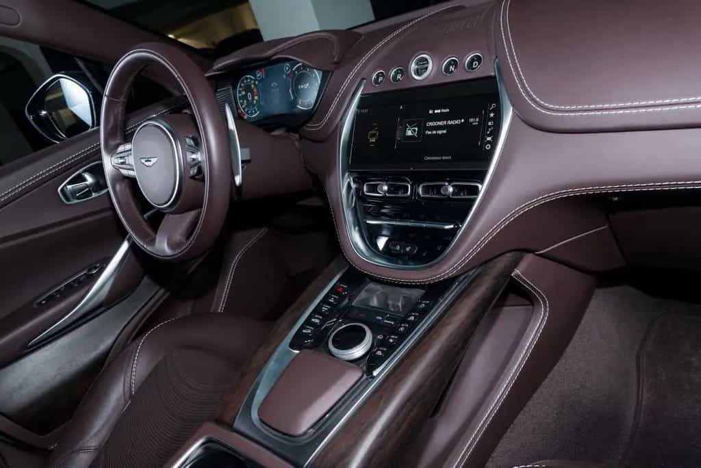 Aston Martin DBX 550CV 06/2024-photo-20