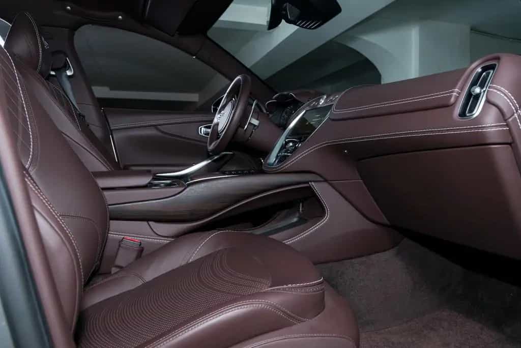 Aston Martin DBX 550CV 06/2024-photo-23