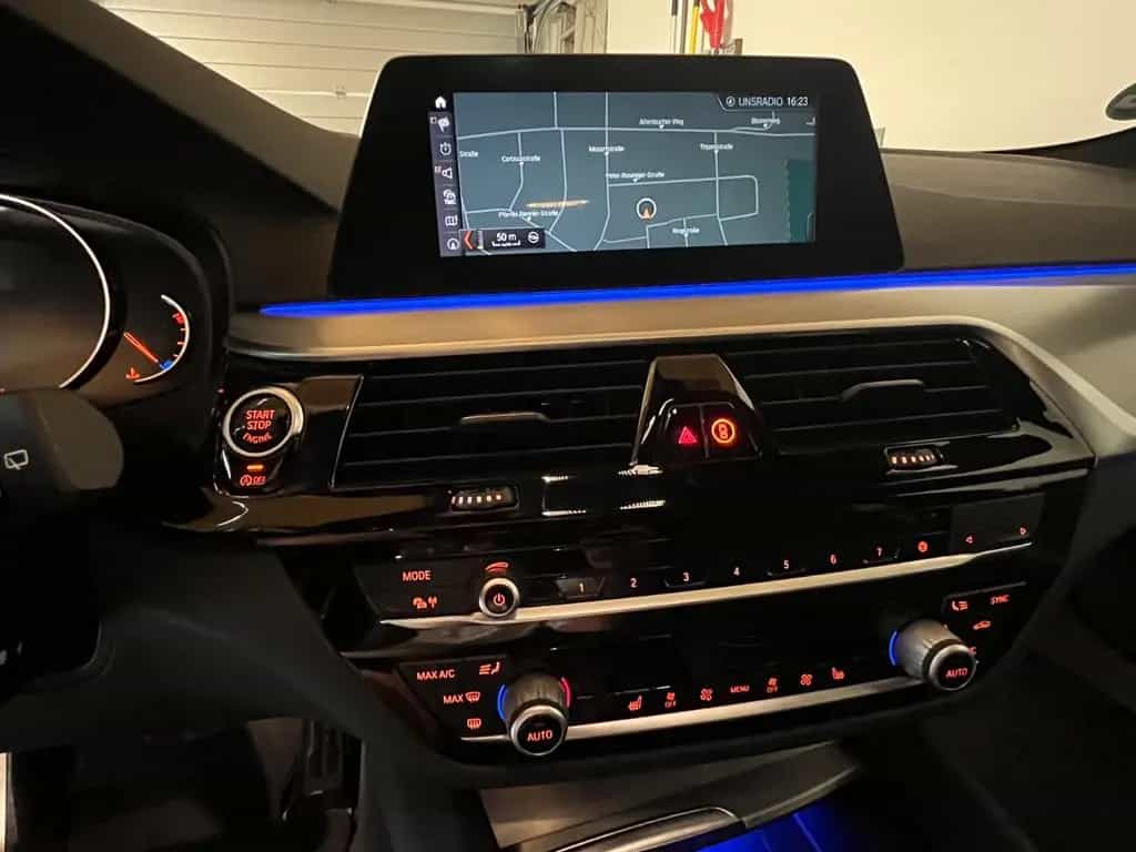 BMW 520 d Touring A - Austauschmotor, AHK Sportpaket 11/2019-photo-9