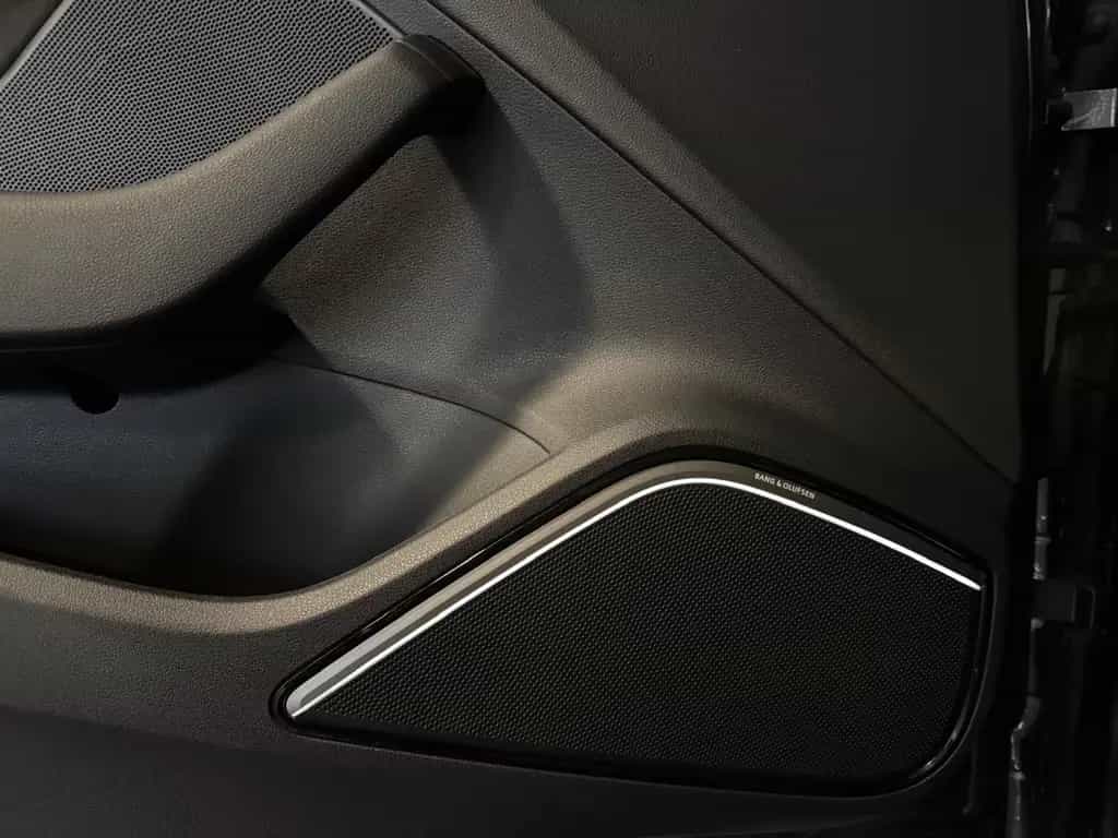 Audi S3 2.0 TFSI S tronic quattro / Bang & Olufsen 01/2016-photo-11