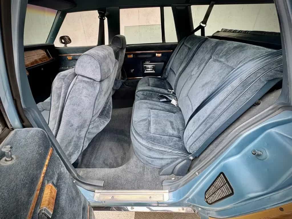 Buick Le Sabre Station Wagon 09/1990-photo-11