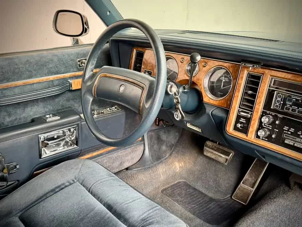 Buick Le Sabre Station Wagon 09/1990-photo-14
