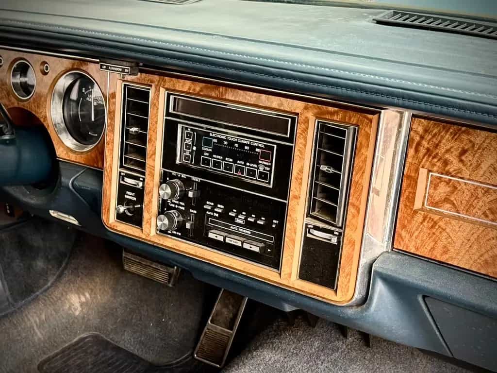 Buick Le Sabre Station Wagon 09/1990-photo-15