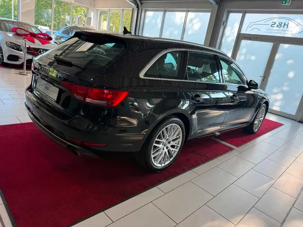 Audi A4 Avant SPORT*AHK*NAVI*SITZHEIZUNG 07/2017-photo-3