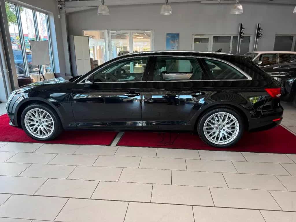 Audi A4 Avant SPORT*AHK*NAVI*SITZHEIZUNG 07/2017-photo-8