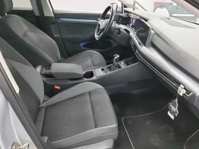 Volkswagen Golf VIII Active 1.5 TSI 03/2022-photo-3