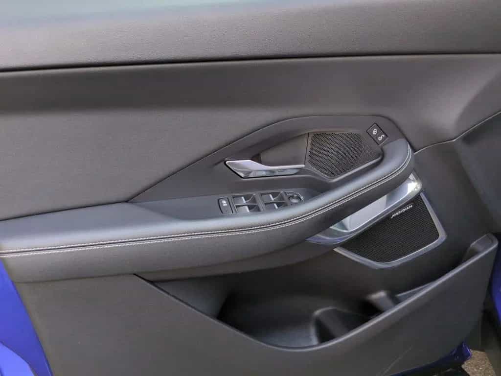 Jaguar E-Pace D180 R-Dynamic S AWD Panorama/Winter Navi 10/2019-photo-4