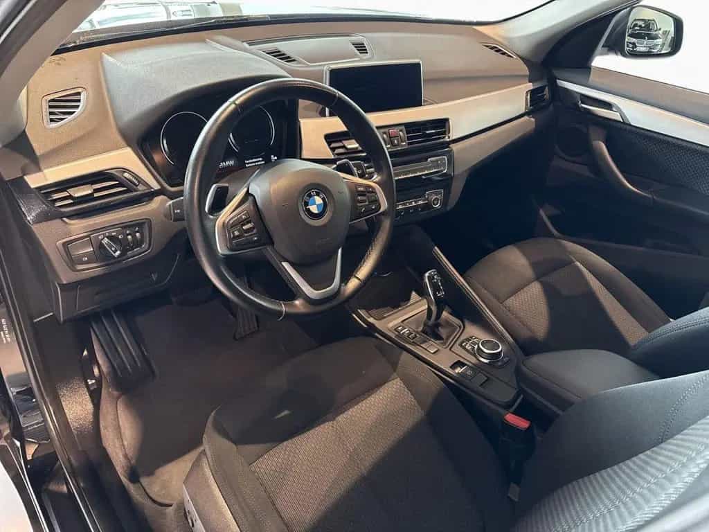 BMW X1 sDrive18d Advantage PDC LED SHZ Tempo Navi 09/2021-photo-12