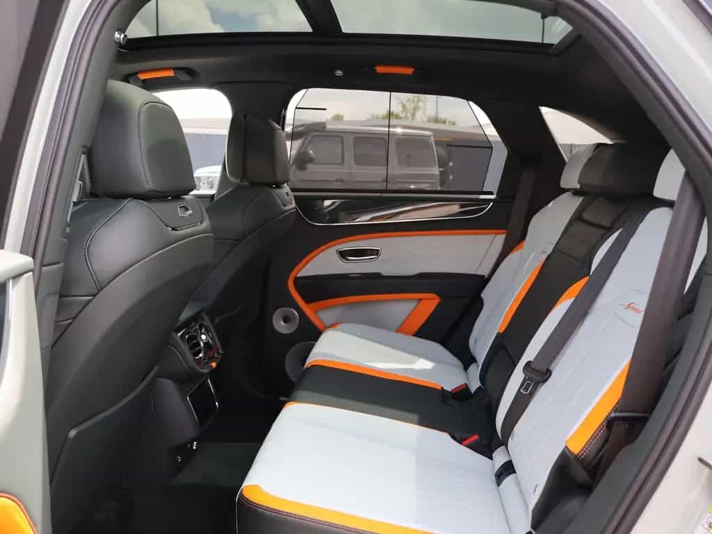 Bentley Bentayga Speed MULLINER Bespoke 1ofSpecification 05/2026-photo-25