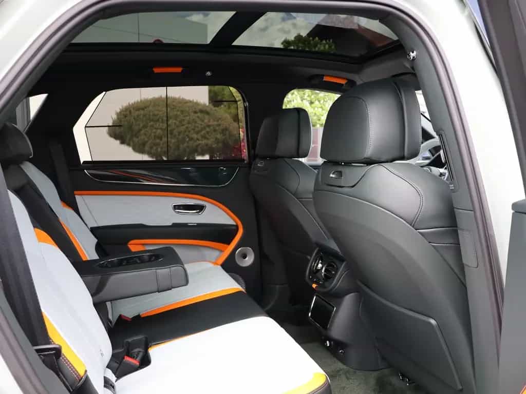 Bentley Bentayga Speed MULLINER Bespoke 1ofSpecification 05/2026-photo-29