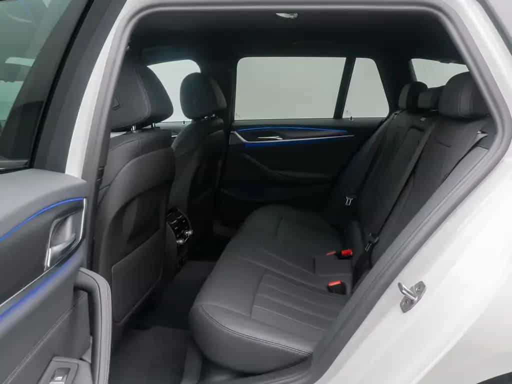 BMW 530 i M Sport Kamera HUD DAB Alarm HiFi 4xKlima 05/2023-photo-25
