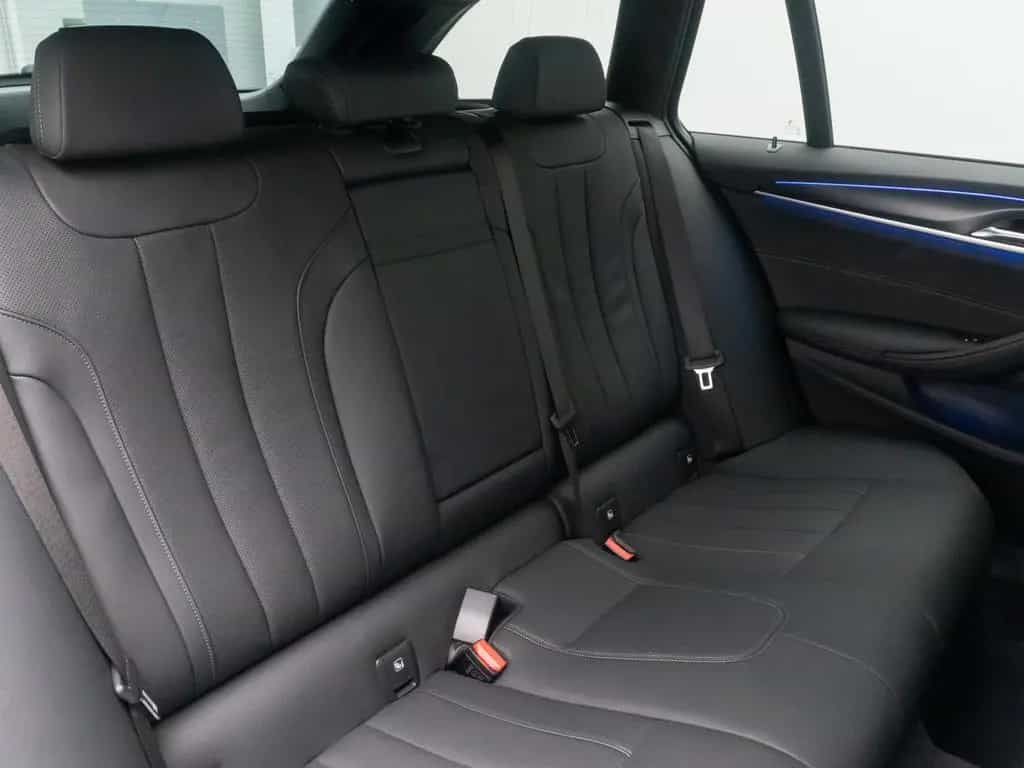 BMW 530 i M Sport Kamera HUD DAB Alarm HiFi 4xKlima 05/2023-photo-29