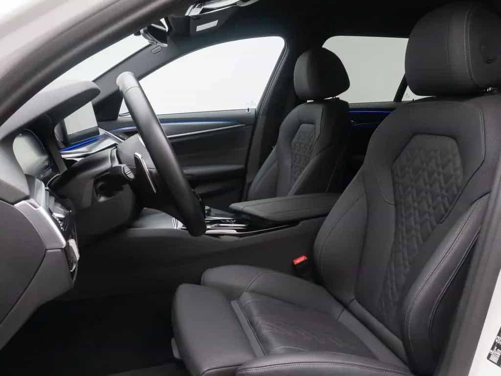 BMW 530 i M Sport Kamera HUD DAB Alarm HiFi 4xKlima 05/2023-photo-34