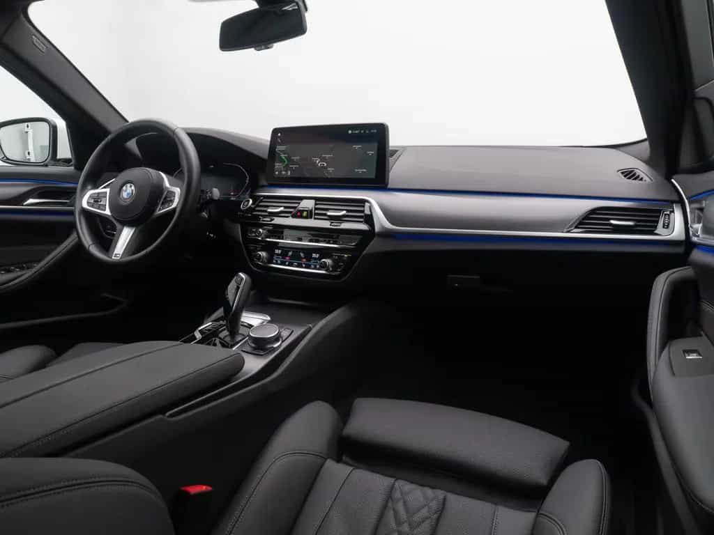 BMW 530 i M Sport Kamera HUD DAB Alarm HiFi 4xKlima 05/2023-photo-39