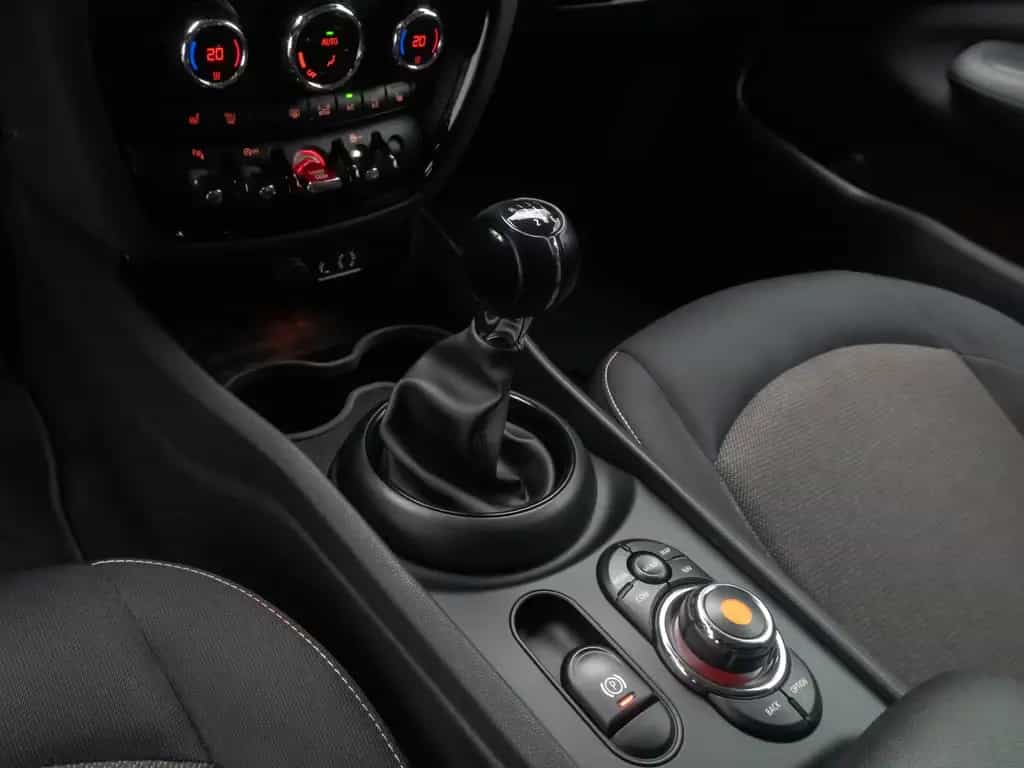 MINI Cooper Clubman Tempomat PDC Komfort Navi ParkAss 01/2018-photo-21