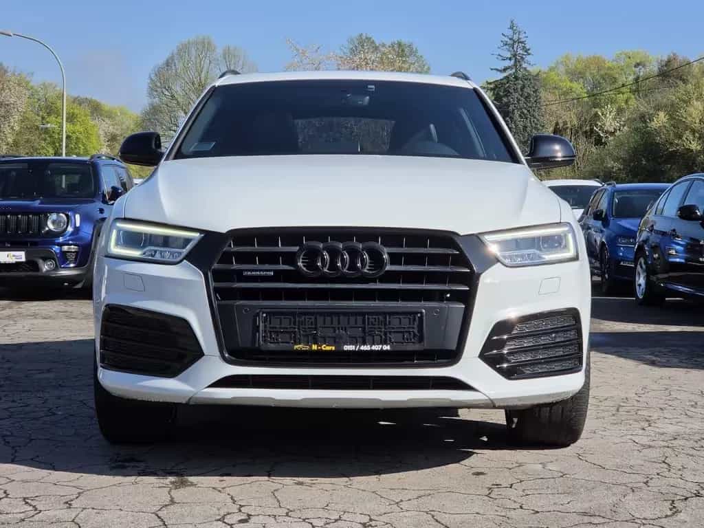 Audi Q3 sport quattro S Line Plus Panorama*AHK*Leder* 12/2015-photo-2