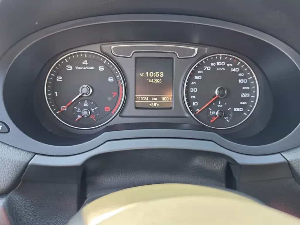 Audi Q3 sport quattro S Line Plus Panorama*AHK*Leder* 12/2015-photo-27