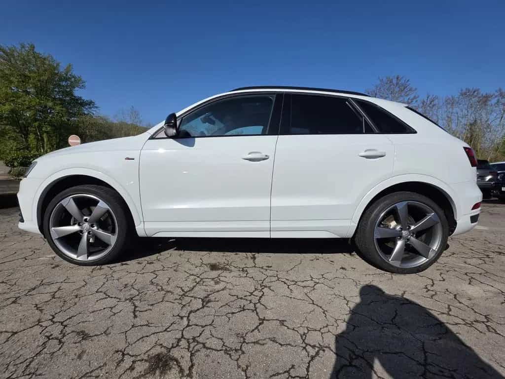 Audi Q3 sport quattro S Line Plus Panorama*AHK*Leder* 12/2015-photo-3