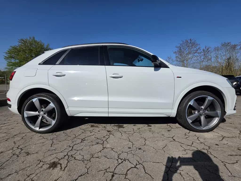 Audi Q3 sport quattro S Line Plus Panorama*AHK*Leder* 12/2015-photo-7