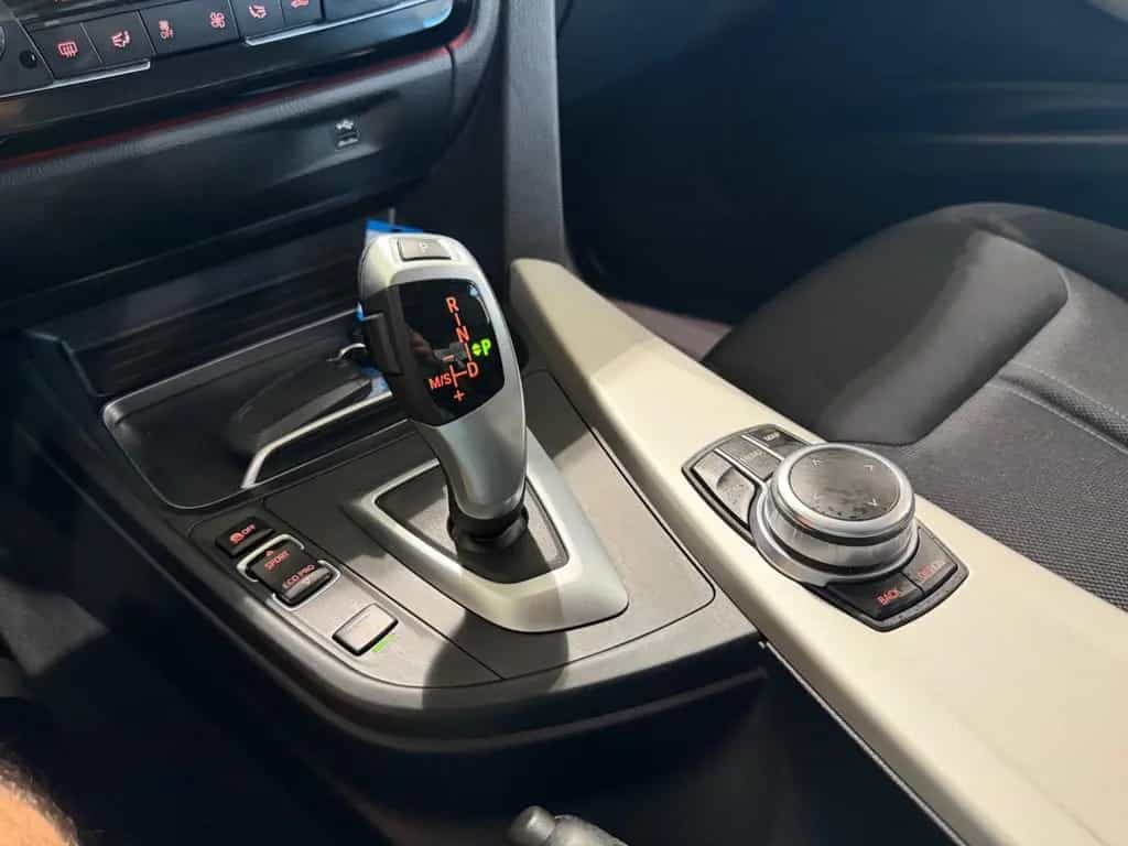BMW 320 d*LED*NAVI*PDC*TEMPO*SHZ*MFL*BLUET*AUTOMATIK* 07/2018-photo-16