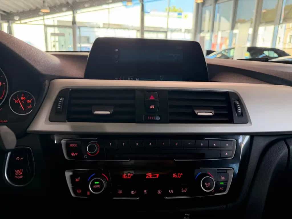 BMW 320 d*LED*NAVI*PDC*TEMPO*SHZ*MFL*BLUET*AUTOMATIK* 07/2018-photo-18