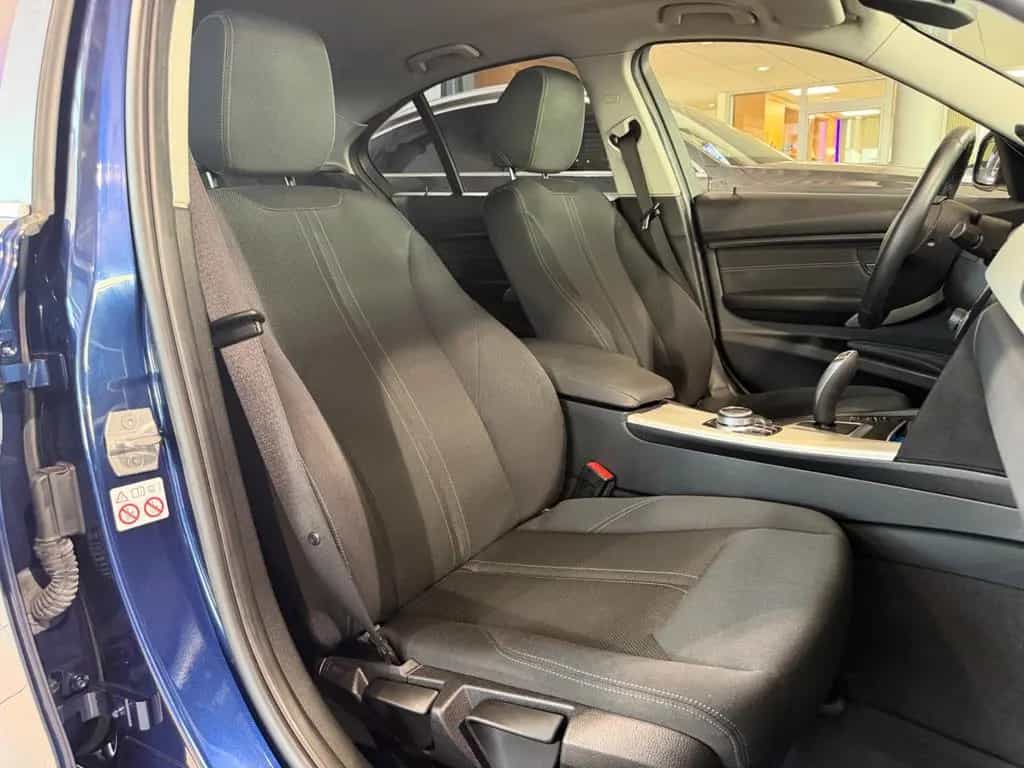 BMW 320 d*LED*NAVI*PDC*TEMPO*SHZ*MFL*BLUET*AUTOMATIK* 07/2018-photo-9