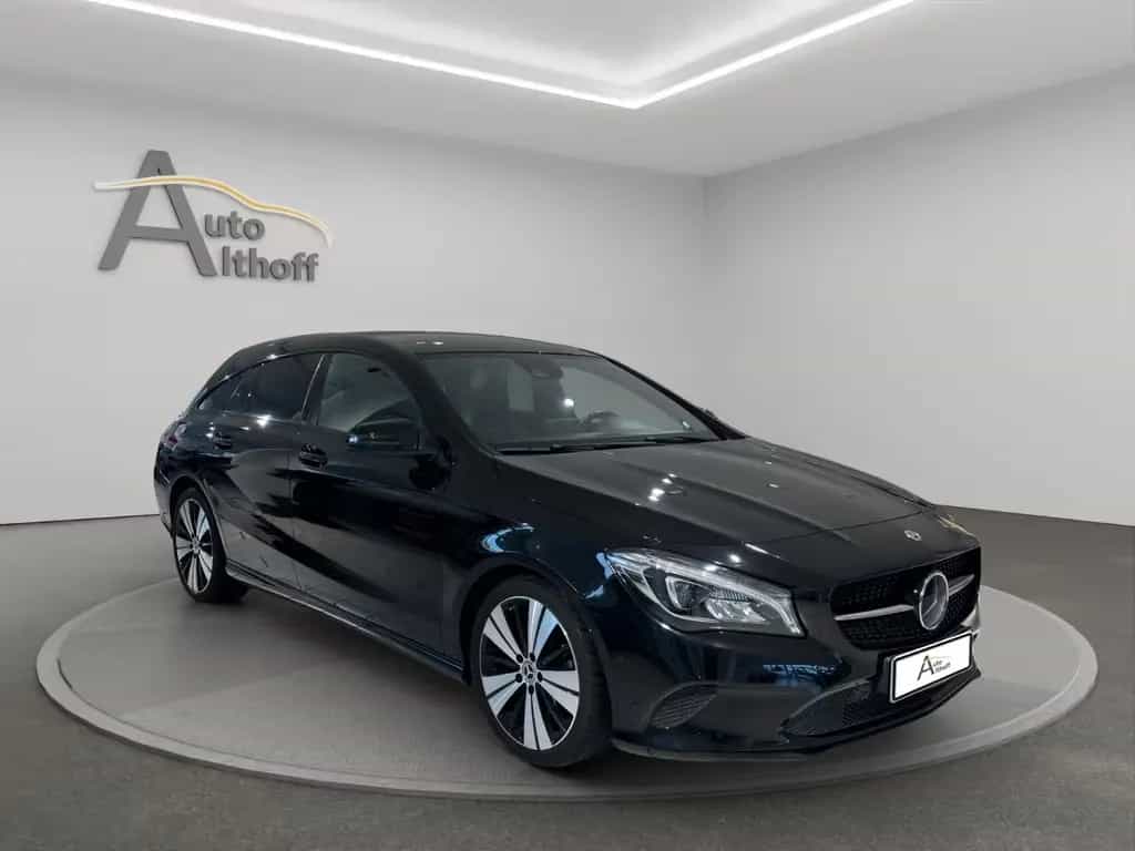 Mercedes-Benz CLA 220 Shooting Brake CLA220d 4M SB 2.HD DSG ACC LED PANO NAV PARK SHZ 03/2019-photo-0