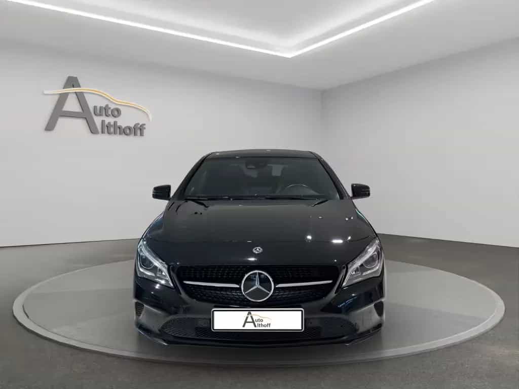 Mercedes-Benz CLA 220 Shooting Brake CLA220d 4M SB 2.HD DSG ACC LED PANO NAV PARK SHZ 03/2019-photo-1