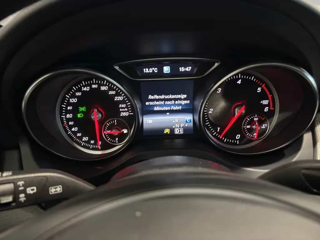 Mercedes-Benz CLA 220 Shooting Brake CLA220d 4M SB 2.HD DSG ACC LED PANO NAV PARK SHZ 03/2019-photo-12