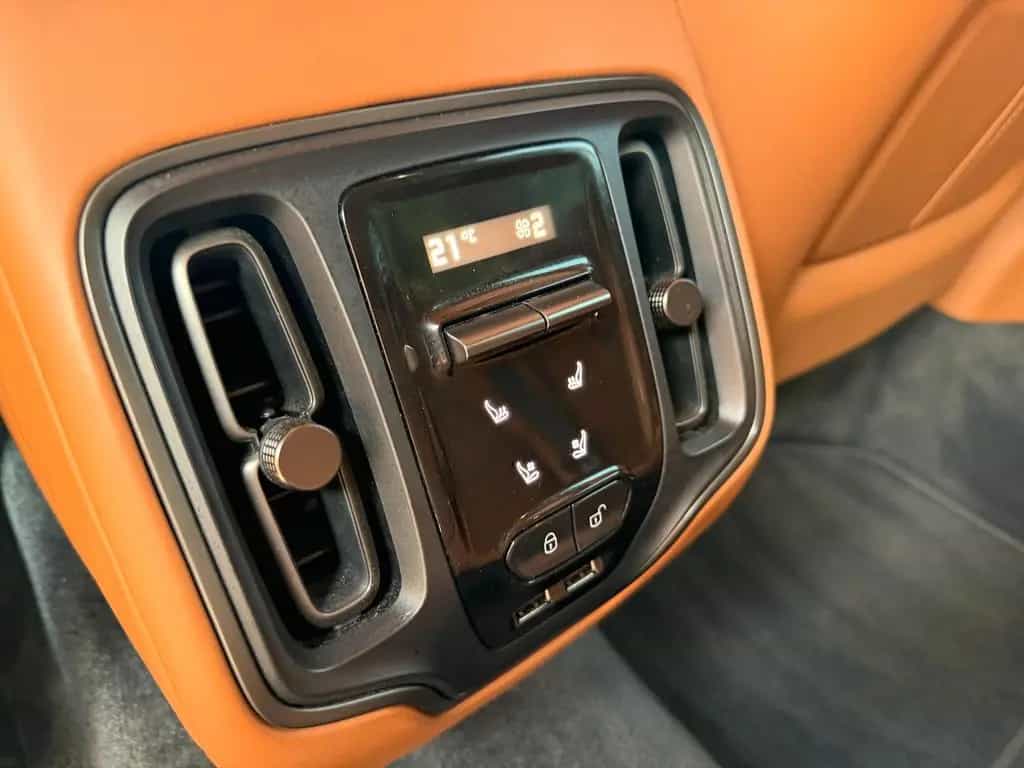 Aston Martin DBX ASTON MARTIN DBX 4.0 V8 05/2022-photo-12