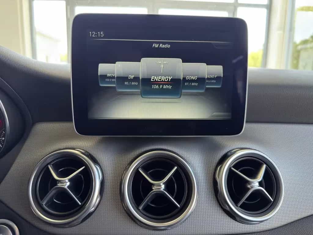 Mercedes-Benz GLA 200 Urban LED*PANO*SHZ*PDC 08/2017-photo-16