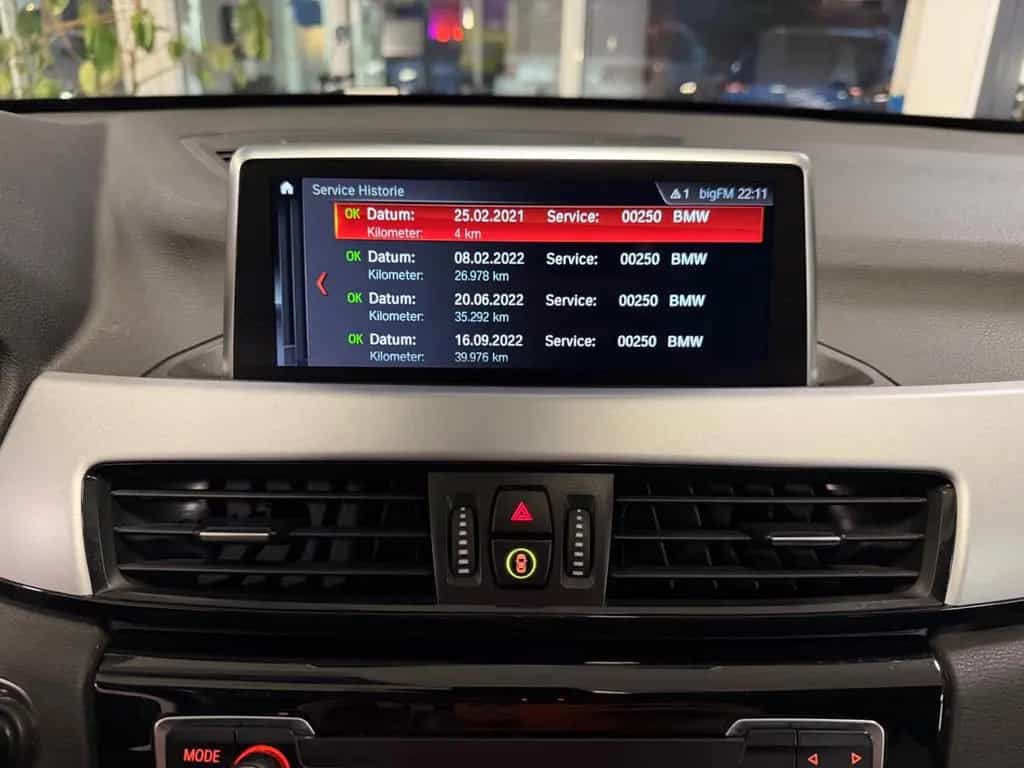BMW X1 Advantage Navi LED SHZ PDC Keyless Go 02/2021-photo-23