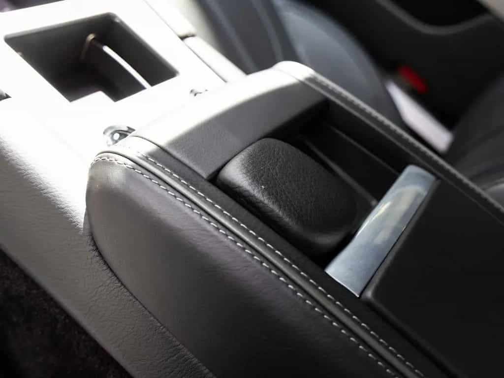 Aston Martin DB9 Coupe -Onyx Black- 06/2013-photo-25