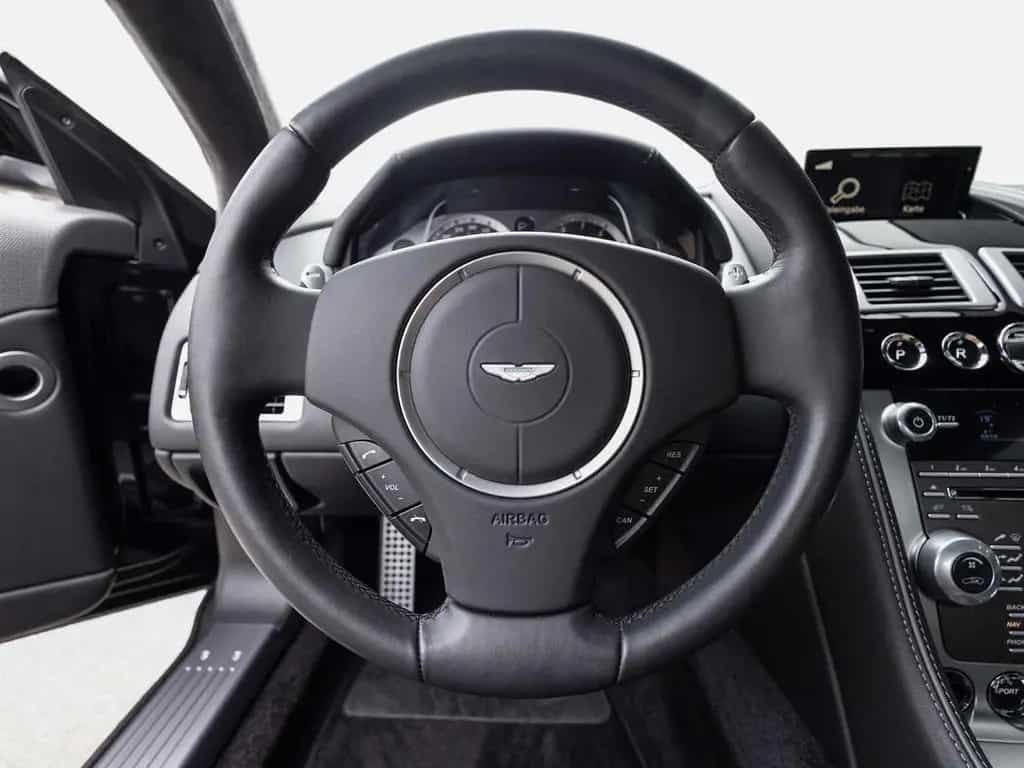 Aston Martin DB9 Coupe -Onyx Black- 06/2013-photo-27