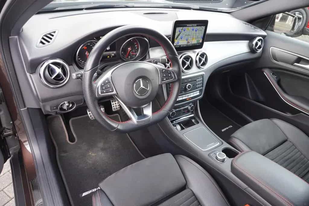 Mercedes-Benz GLA 180 Autom. AMG Line LED Navi AHK Alcantara 10/2018-photo-10