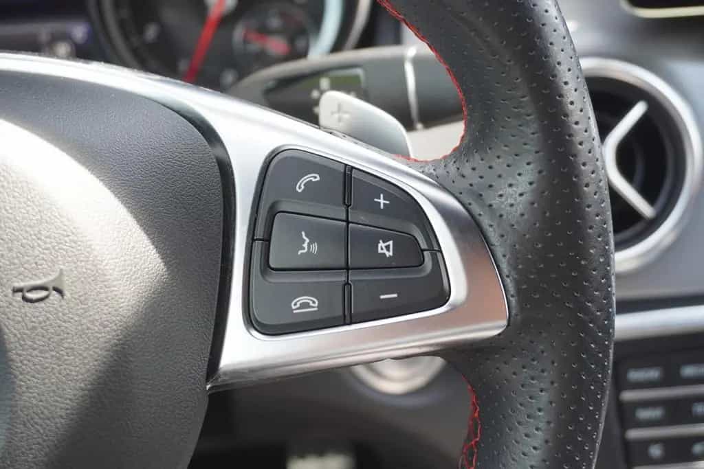 Mercedes-Benz GLA 180 Autom. AMG Line LED Navi AHK Alcantara 10/2018-photo-22