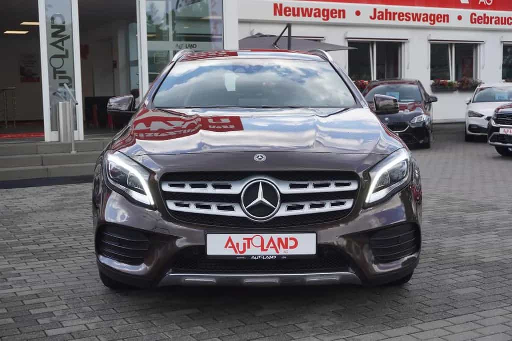 Mercedes-Benz GLA 180 Autom. AMG Line LED Navi AHK Alcantara 10/2018-photo-8