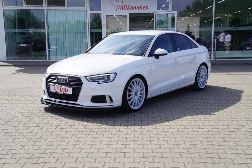 Audi A3 30 TFSI sport Bi-Xenon Navi Sitzheizung PDC 06/2018-photo-1